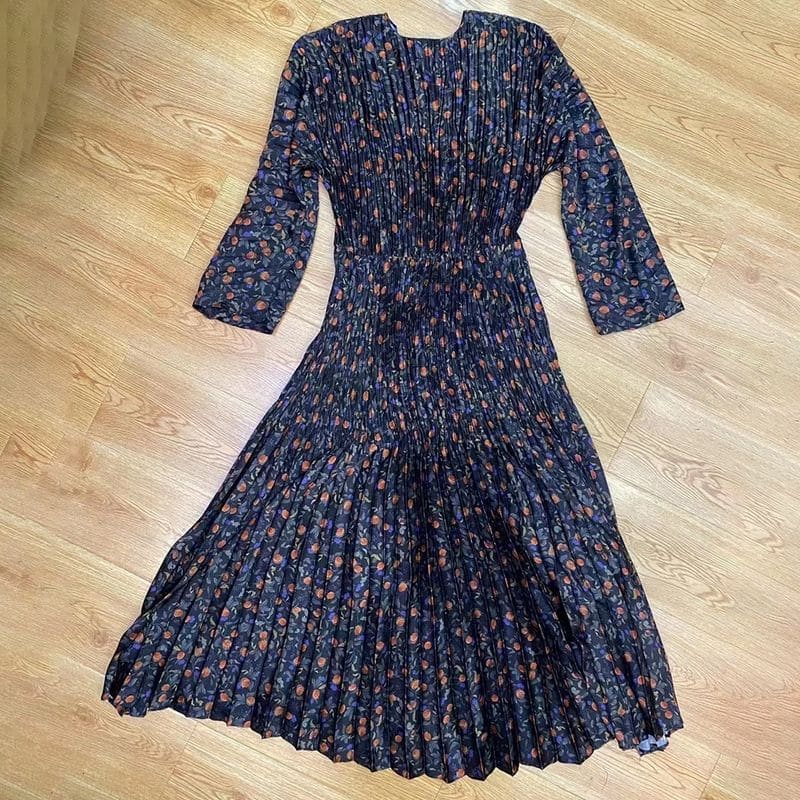 VINCE Pomegranate Pleated Dress navy 3 result